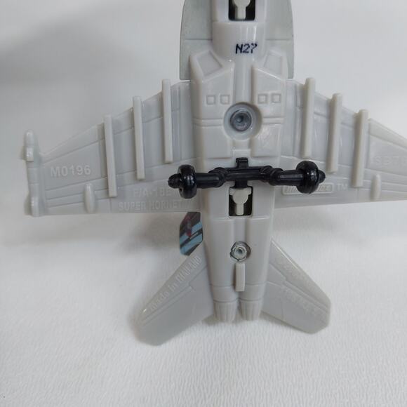 Matchbox Super Hornet Top Gun Maverick F/A 18E 2007 Diecast‎ M0196 Mattel - Picture 6 of 6